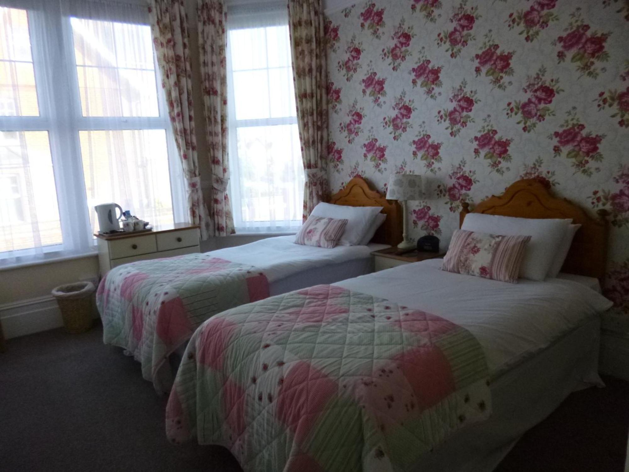 Beamsley Lodge B&B Eastbourne Room photo