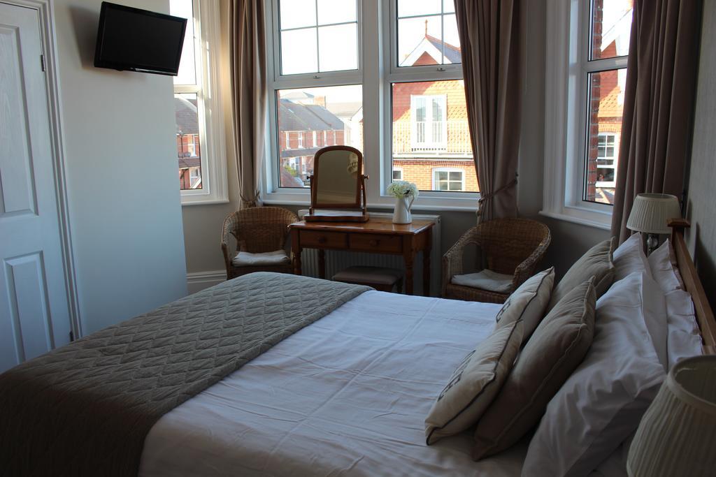 Beamsley Lodge B&B Eastbourne Exterior photo