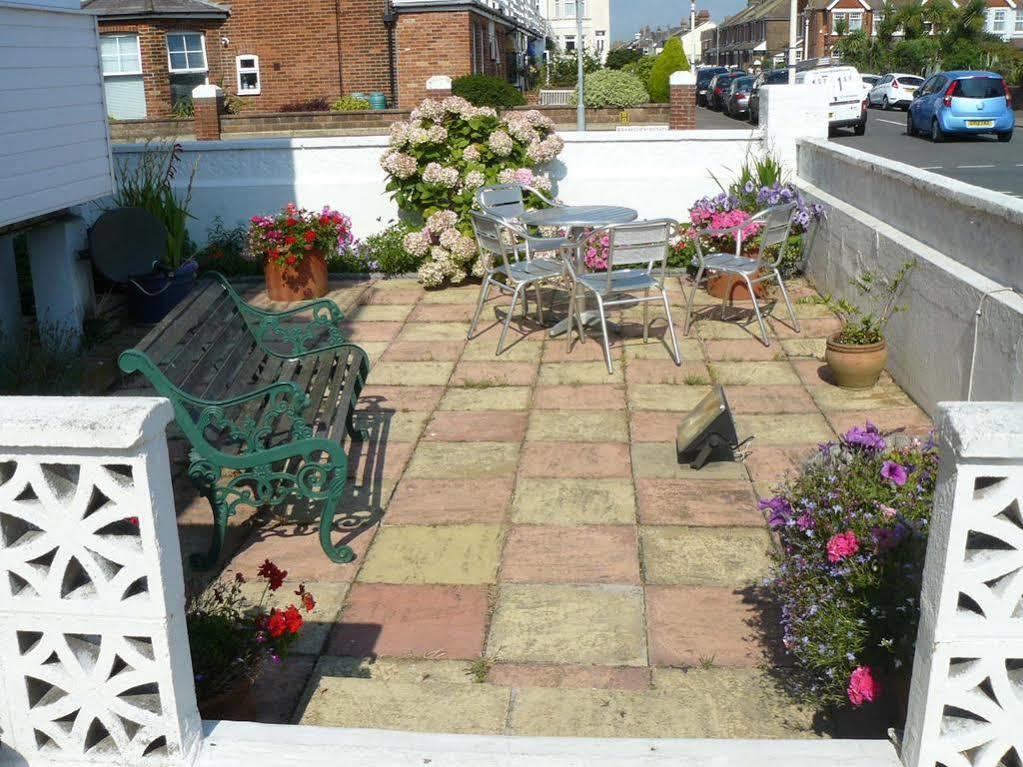 Beamsley Lodge B&B Eastbourne Exterior photo